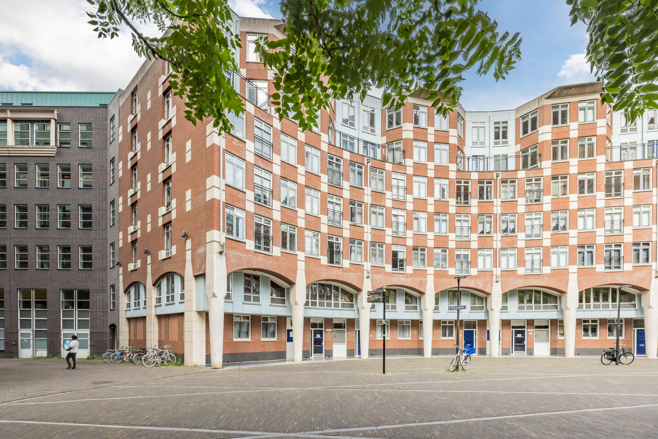 Muzenplein 14
