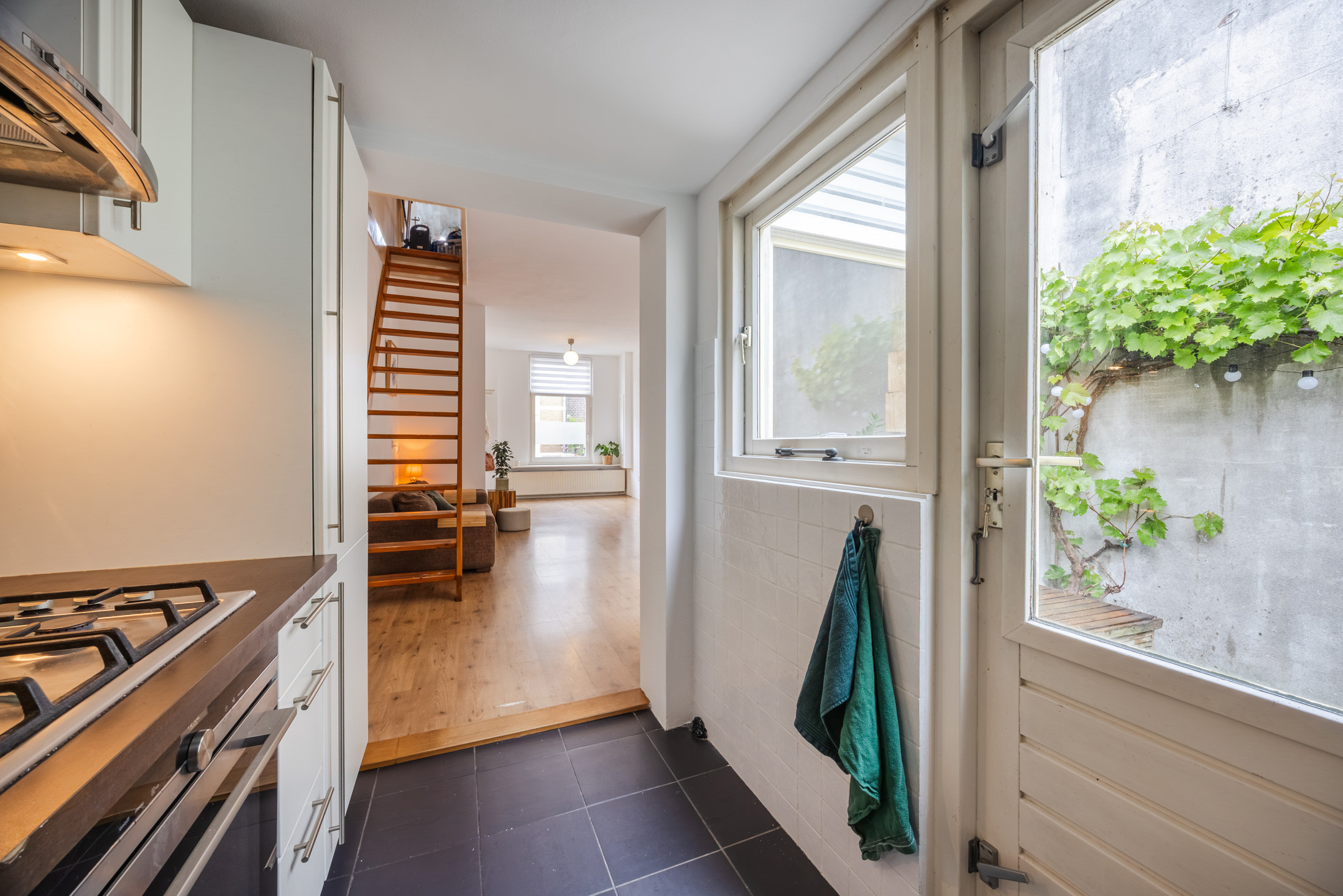 Jacobastraat 136 'S-GRAVENHAGE